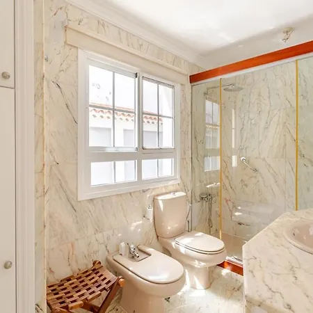 فيلة 5 Bedrooms 5 Bathrooms With Private Pool Fast Wifi & Sea Views