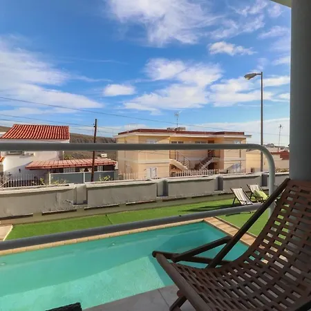 5 Bedrooms 5 Bathrooms With Private Pool Fast Wifi & Sea Views