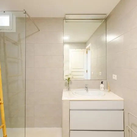 5 Bedrooms 5 Bathrooms With Private Pool Fast Wifi & Sea Views فيلة *