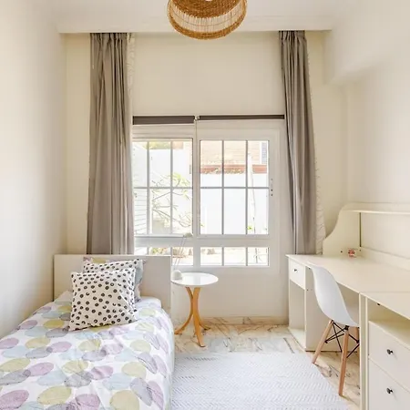 فيلة 5 Bedrooms 5 Bathrooms With Private Pool Fast Wifi & Sea Views *