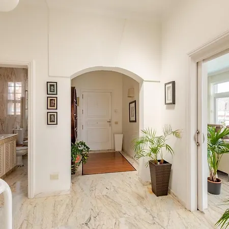 5 Bedrooms 5 Bathrooms With Private Pool Fast Wifi & Sea Views فيلة